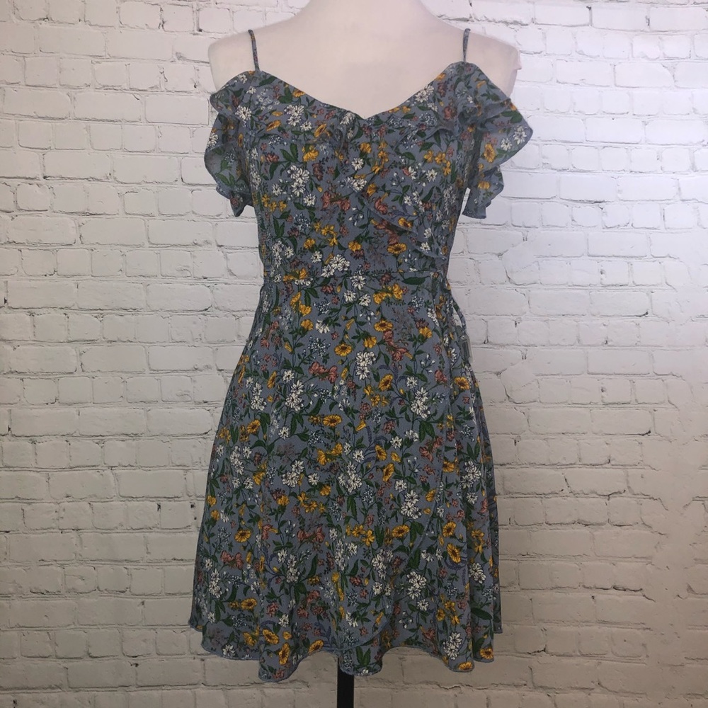 Floral Print Cold Shoulders Ruffles Wrap Dress